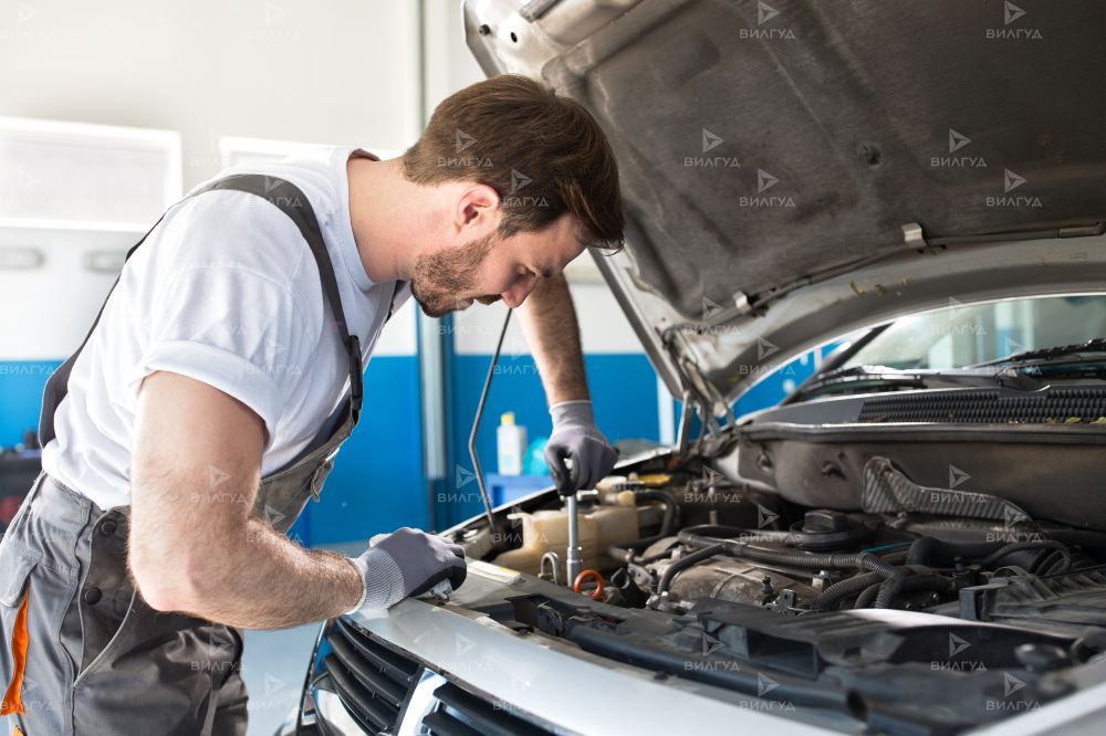 Cлесарный ремонт Chevrolet Evanda в Красноярске