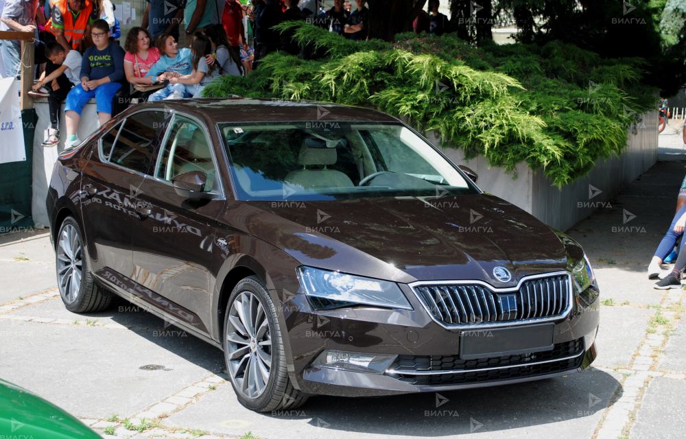 Диагностика бензинового двигателя Škoda Superb в Красноярске