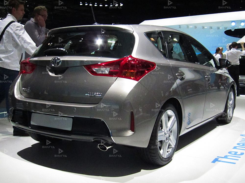 Установка защиты картера Toyota Auris в Красноярске Установка защиты картера Toyota Auris в Красноярске